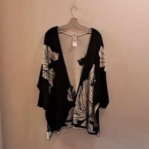 Chico's Cardigan Sweater Women's S/M Black White Floral Open Front Boho Coastal